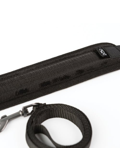 Sei Mio Take the Lead Padded Neck Collar & Leash - Black | Shop Lowest Prices at Funlove.com