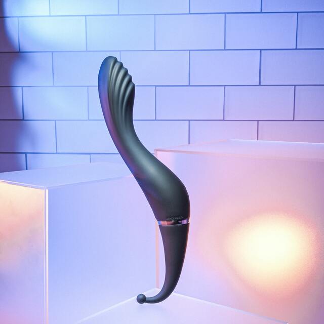 Evolved Tantalizing Teaser Dual End Vibrator - Black