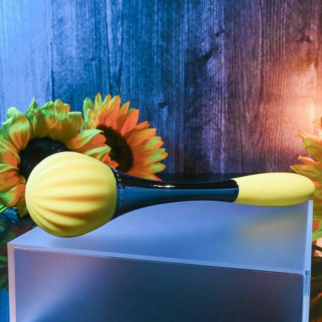 Gender X Sunflower Double Ended Vibe - Yellow